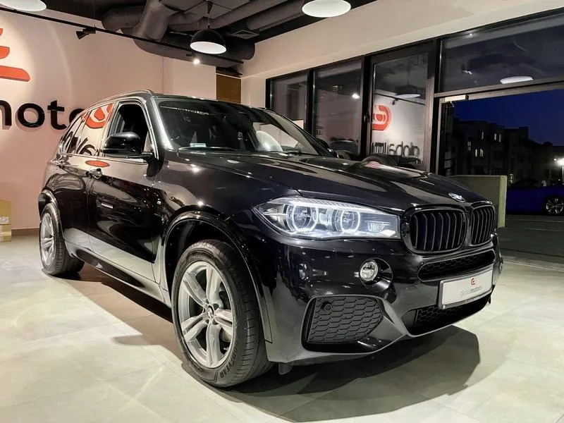 BMW X5 F15: który silnik wybrać? Porównanie diesla i benzyny