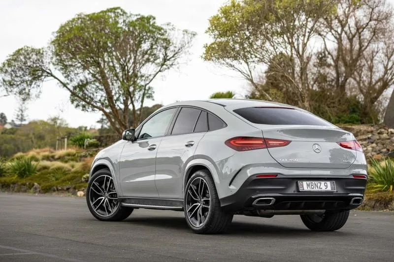 Jak skutecznie rozkodować radio w Mercedesie-Benz?