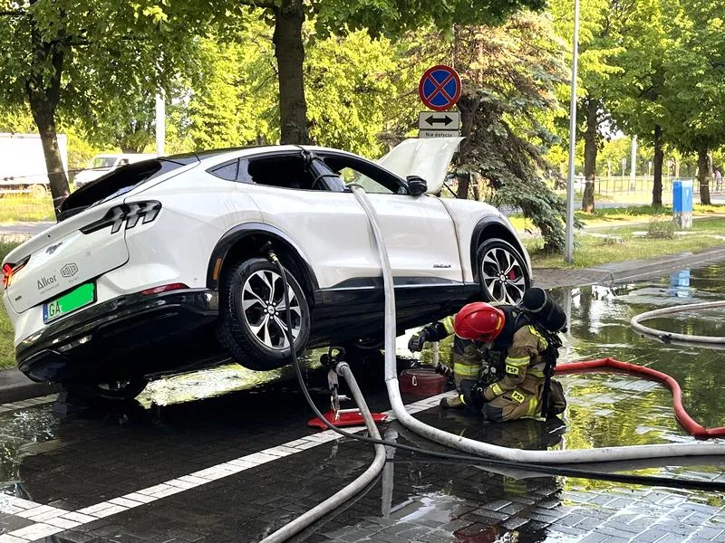 Przyczyny pożarów elektryków