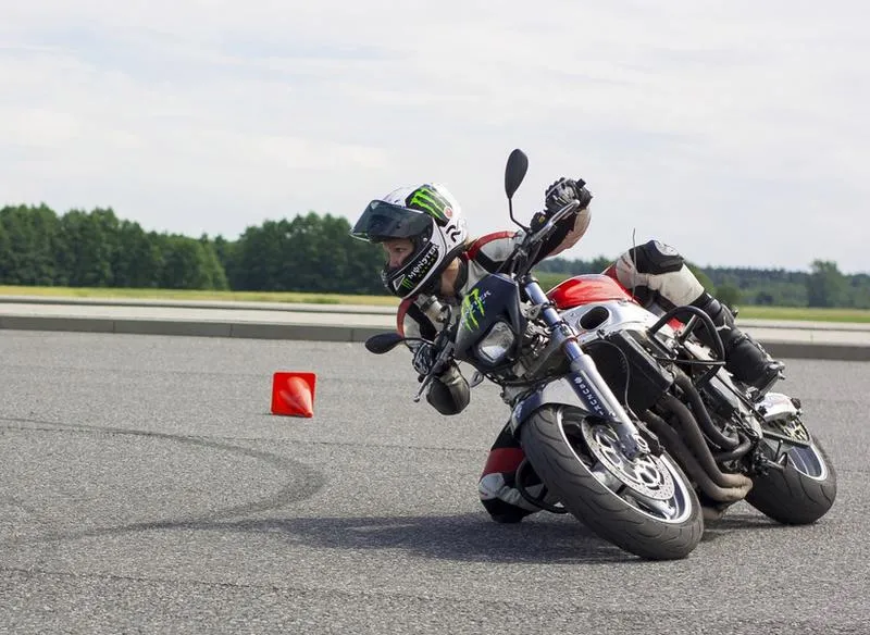 Technika jazdy motocyklowej